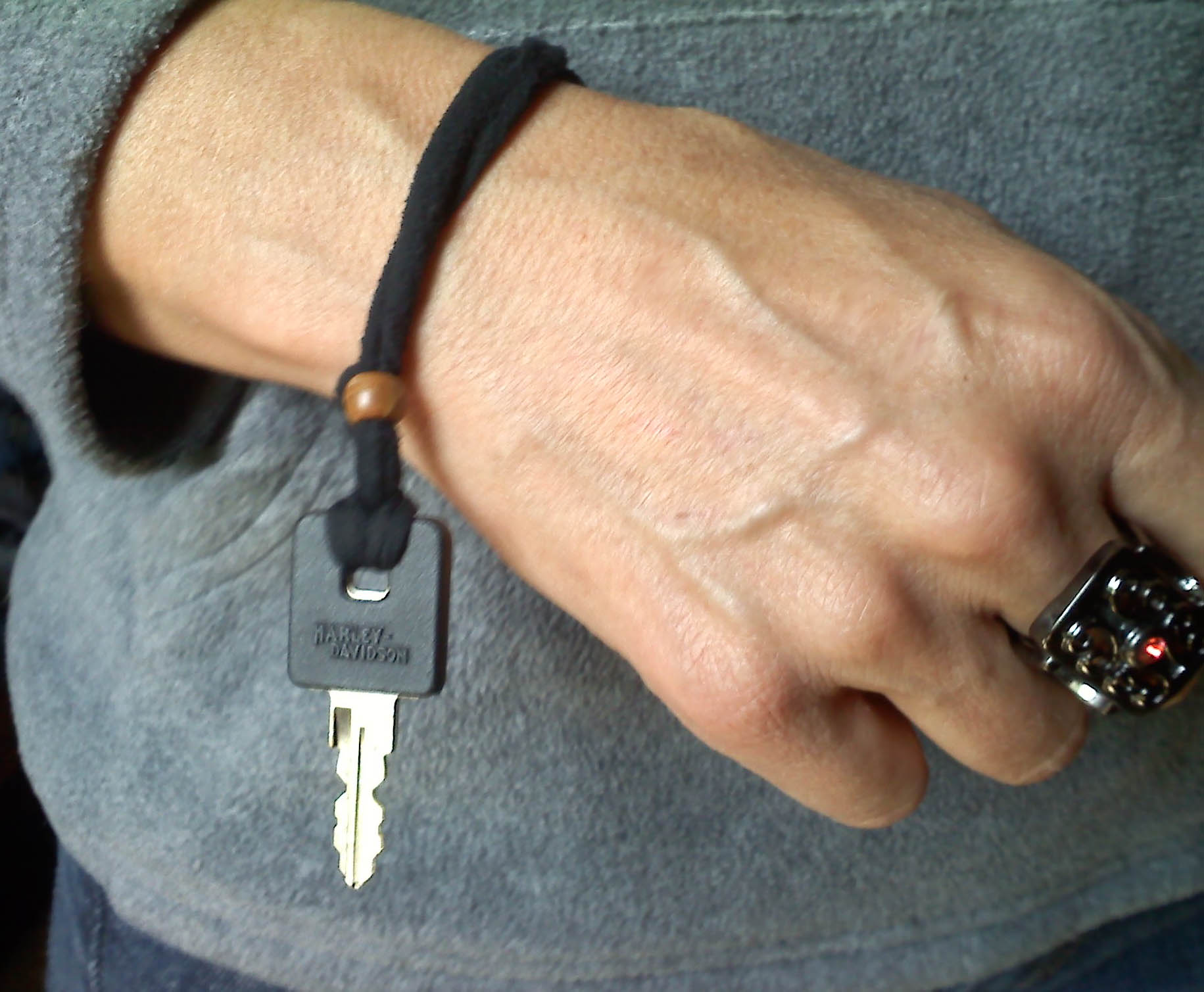 The PERFECT motorcycle keychain! No Scratch to your motorcycle!